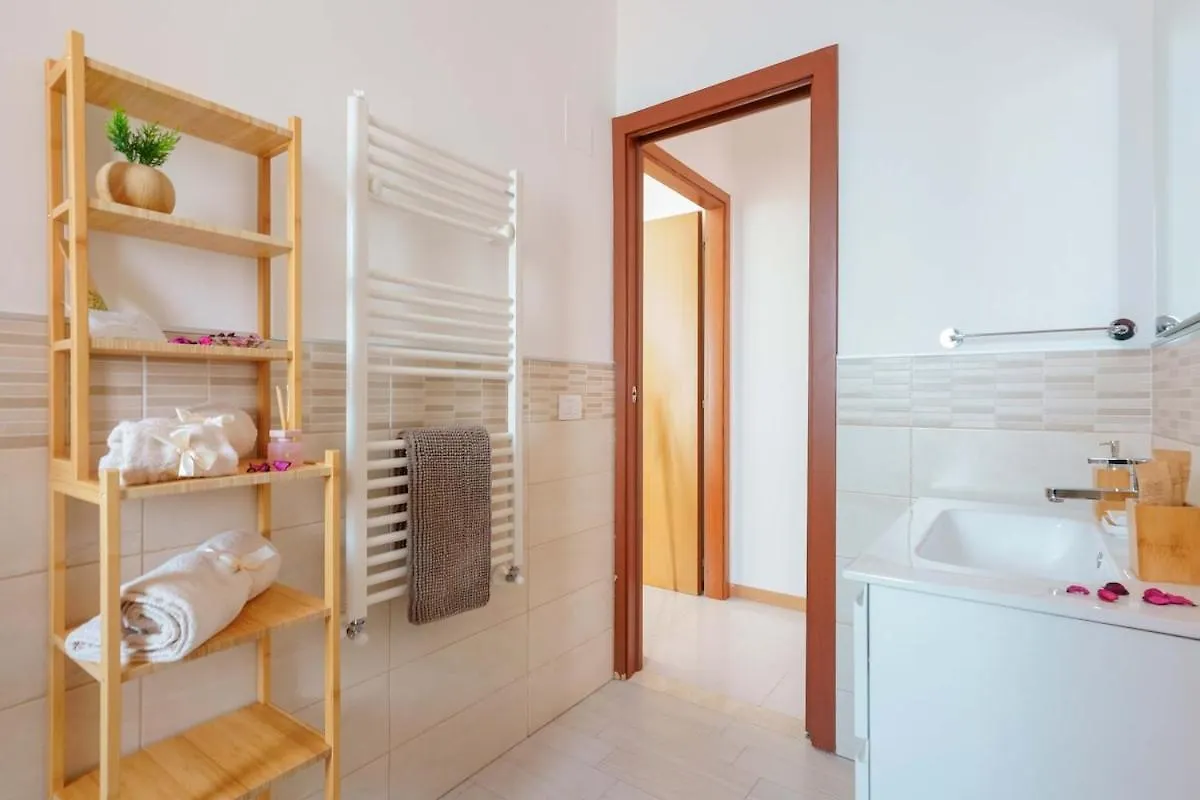 Casa Suite Himalaya Estate In Sardegna Vicino Al Mare E Aeroporto Wi-Fi & Parcheggio 셀라기우스 0*,